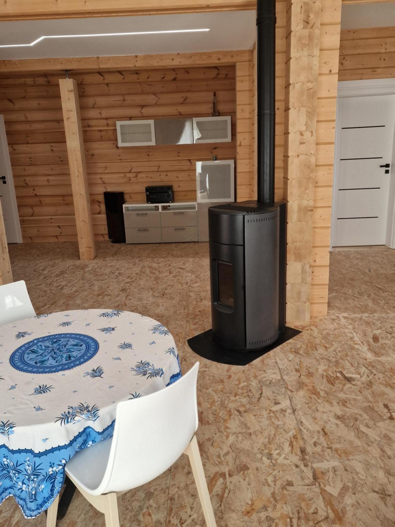 L'Edelweiss Normand Bed & Breakfast Saint-Marcel  Bagian luar foto